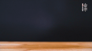 老豆腐切小塊。