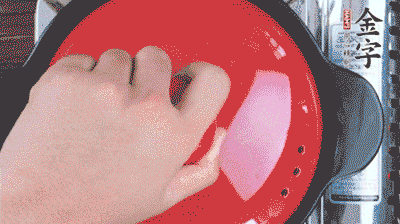 加香菇燉10分鐘后。