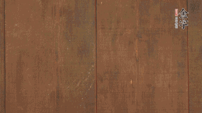 老豆腐切成塊。