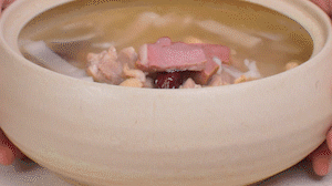 出鍋前5分鐘加鹽調(diào)味。